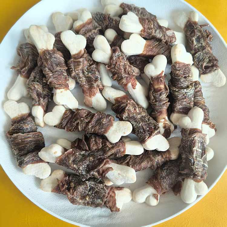 鸭肉绕钙奶饼干（脆的饼干哈，每个4g左右